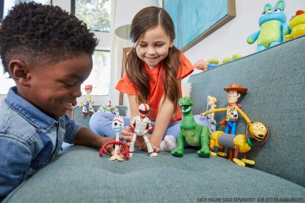 TOY Buzz Action Figure Toy for Kids | Flashing Light & Projection | 360° Rotating Body | Flexible Joints | Interactive Robot Toy | Battery Operated - Image 8