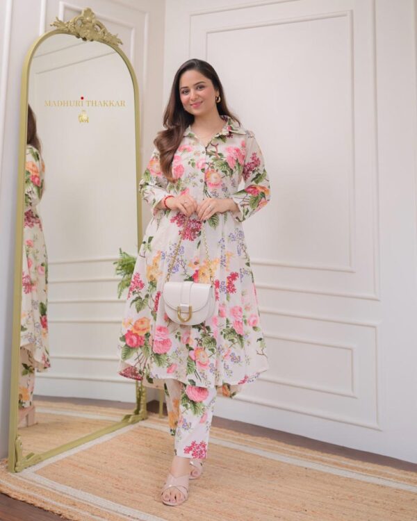Floral Fantasy White Kurta Set for women & girls - Image 2