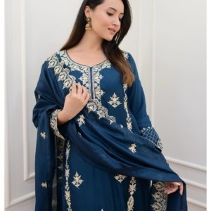 Women’s Purple Embroidered Kurta Pant Dupatta Set
