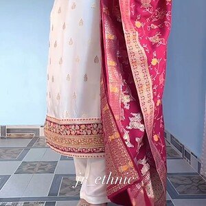 Women’s Off-White Embroidered Kurta Pant Set with Pink Printed Dupatta