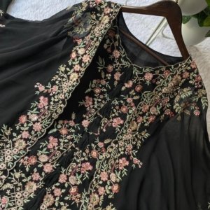 Black Rose Cape-Style Kurta