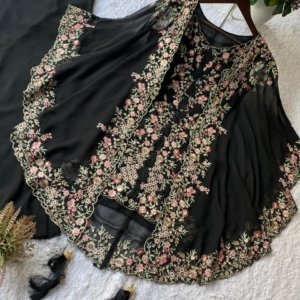 Black Rose Cape-Style Kurta